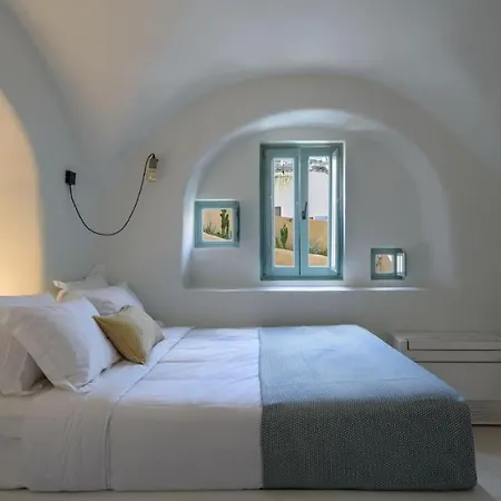 Villa Luxury Santorini Potamos Luxury House 2 Bedrooms Private Pool Serene Location Episkopi